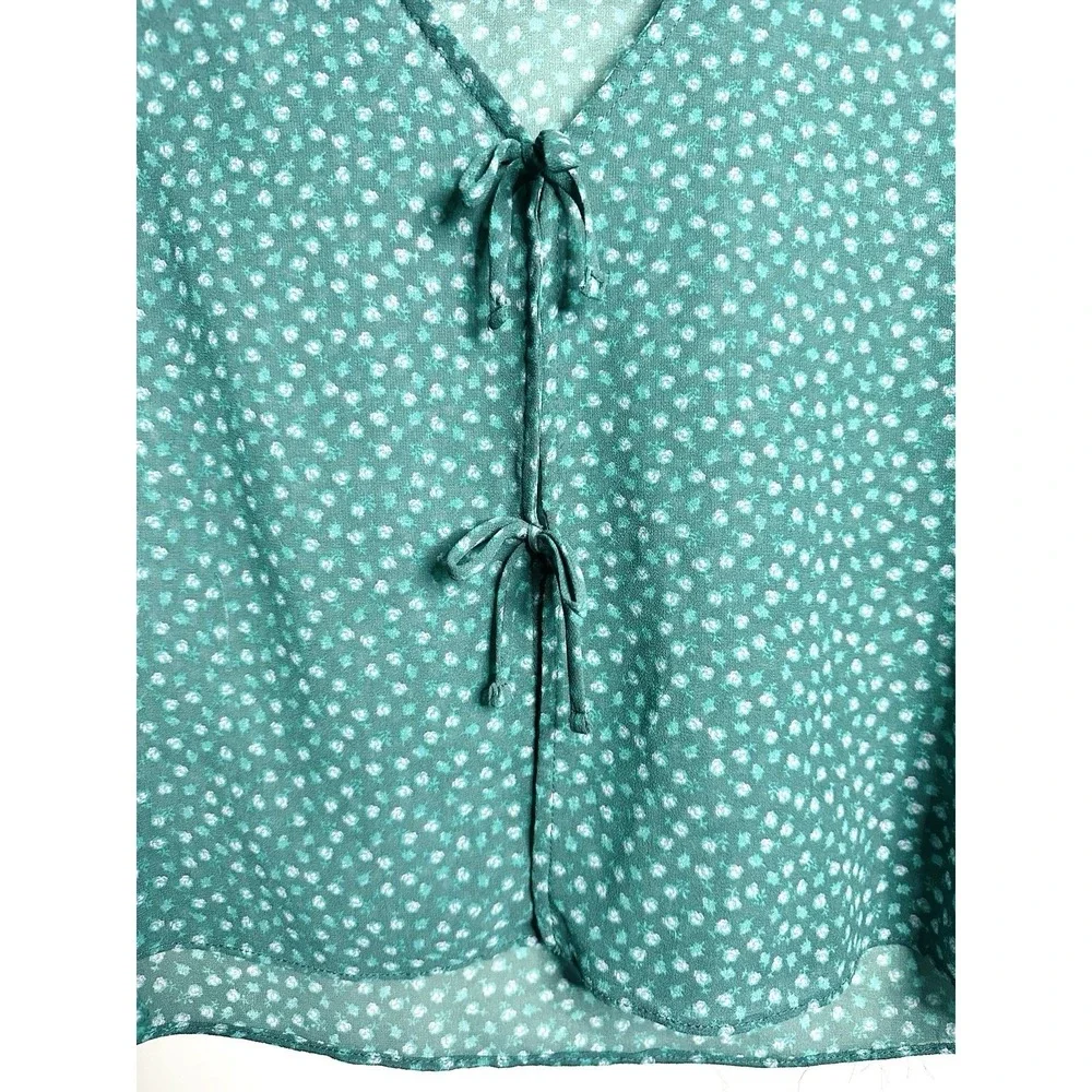 Art Class Girls XL 14 Green Floral Tie Front Blouse Long Sleeve Bell Cuff Spring